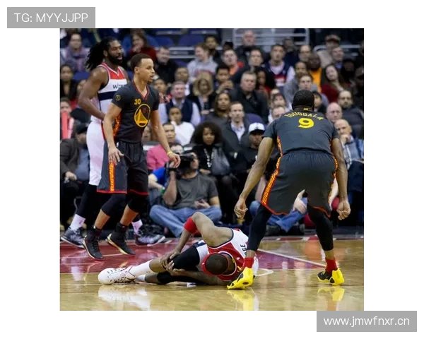 佩德里高强度比赛下的身体负荷与伤病风险分析 佩德里高强度比赛下的身体负荷与伤病风险分析