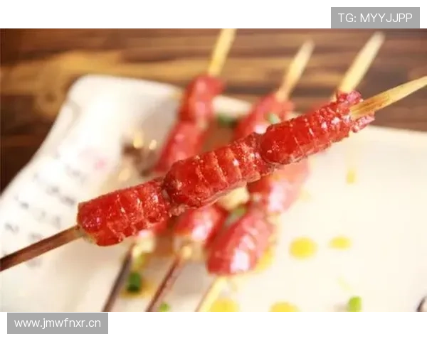 贾一凡训练完直接拎爱马仕去吃夜宵，这谁顶得住啊