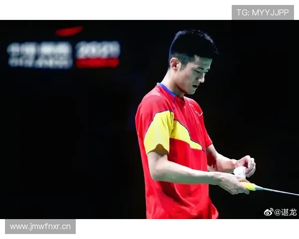 谌龙打完比赛直接换拖鞋，一看这奢侈品堆满一整柜，真不是一般人家！